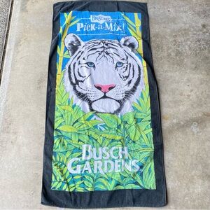 Busch Gardens, White Tiger, Blue Eyes.Towel 55x27 Vintage. Beach Towel.